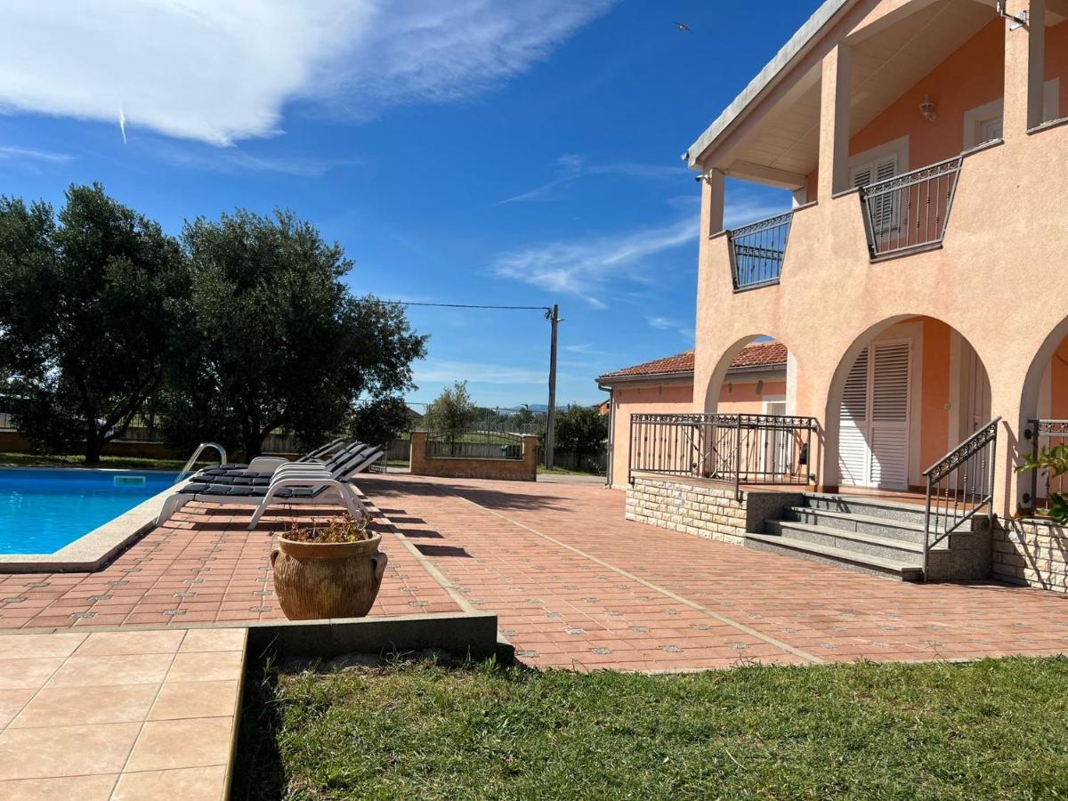 Villa Paludo Novigrad  Екстер'єр фото